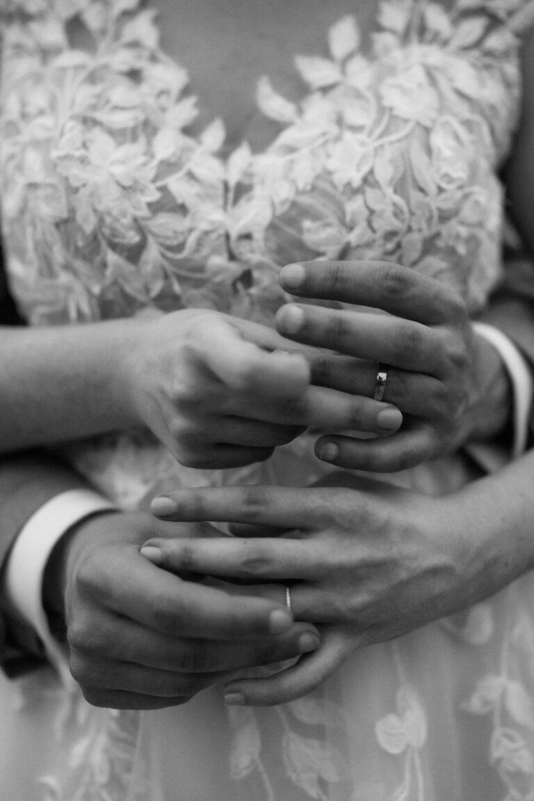 Hochzeit-Alina-Sini_-Nadine-Bernspitz-Fotografie-748-scaled.jpg